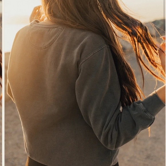 Def Leppard Gray‎ Crewneck Sweatshirt XXL Pull Over Rock of Ages 1983-Unisex - Picture 5 of 15